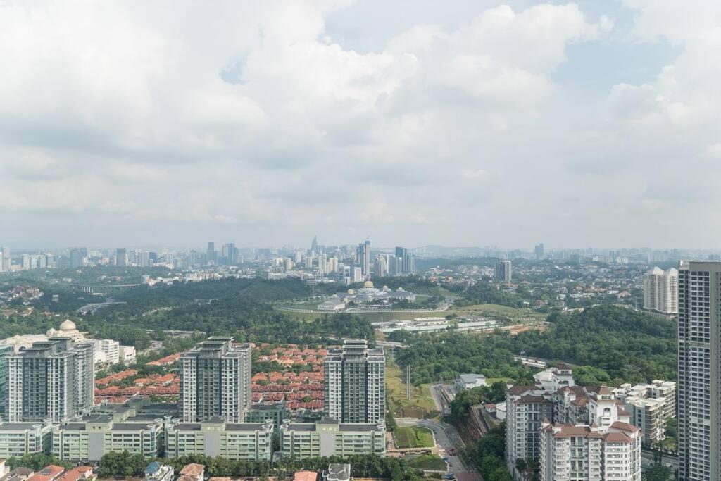 Arte Mont Kiara Duplex 4 Pax Jacuzzi Apartment Kuala Lumpur Exterior photo